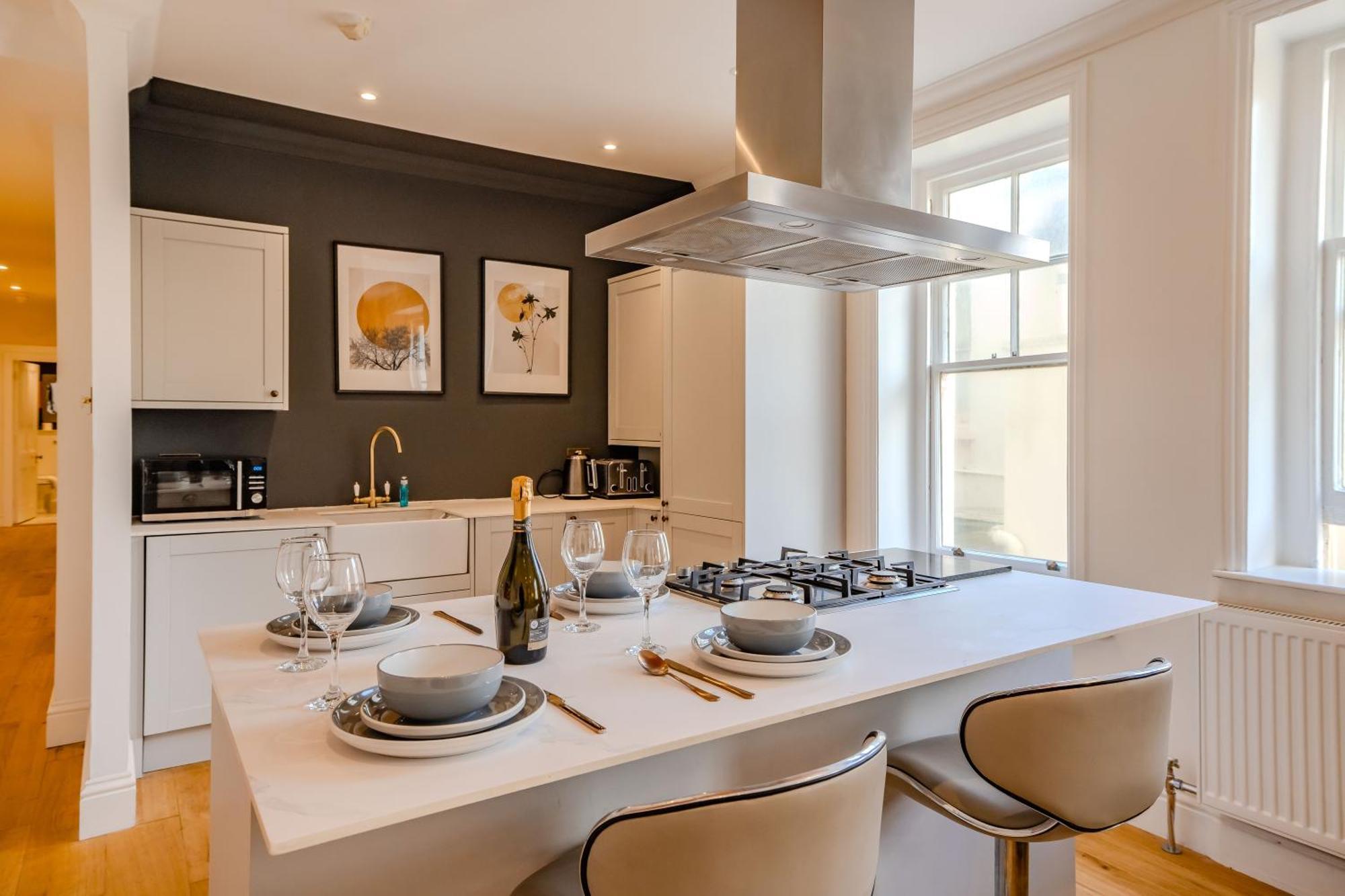 Luxe Coastal Escape L 2-bedroom Flat Free Parking * Brighton